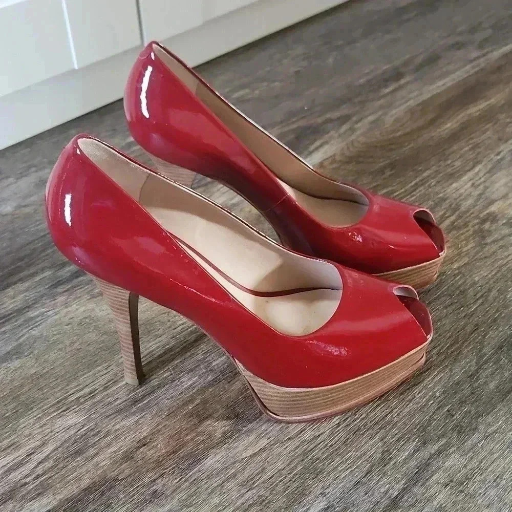 Pour La Victoire Red Patent Peep Toe Platform Pumps Heels 9.5
